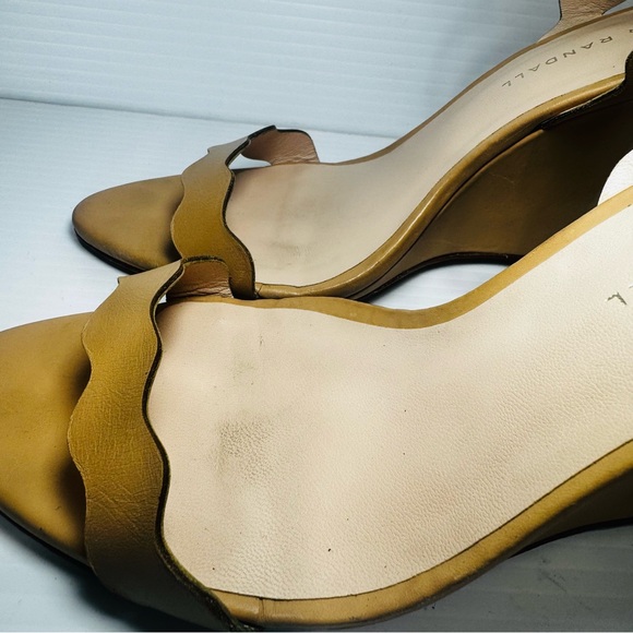 Loeffler Randall Piper Scalloped Tan Wedge Sandals Size 8 1/2